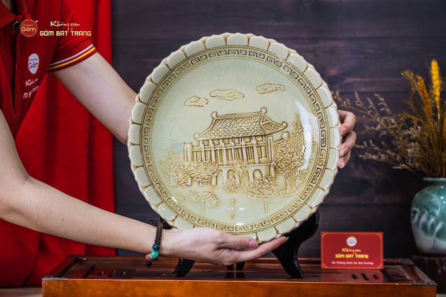 Đĩa Cảnh Trưng Bày Khắc Nổi Bến Nhà Rồng
