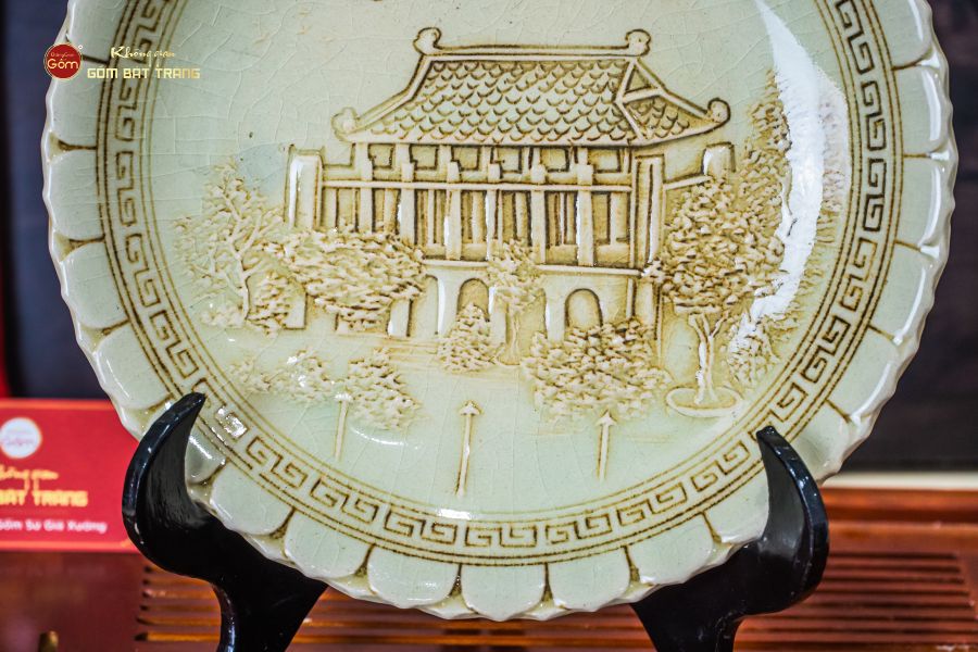 Đĩa Cảnh Trưng Bày Khắc Nổi Bến Nhà Rồng