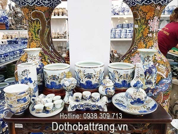 Giá đồ thờ cúng Bát Tràng bao nhiêu tiền? Mua ở đâu giá rẻ?