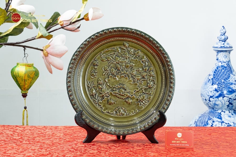 Đĩa Trưng Bày Đắp Nổi Hoa Sen Xanh