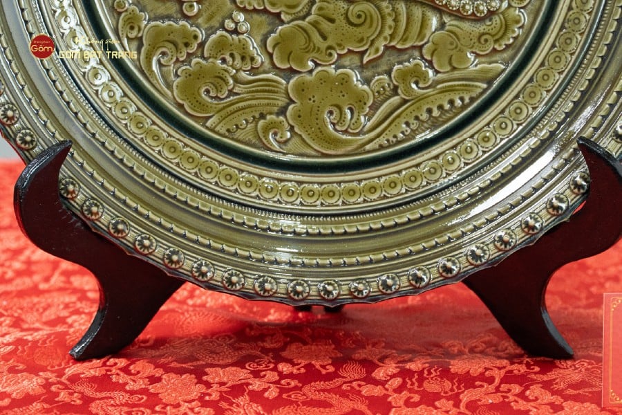 Đĩa Trưng Bày Đắp Nổi Kỳ Lân Chở Sách