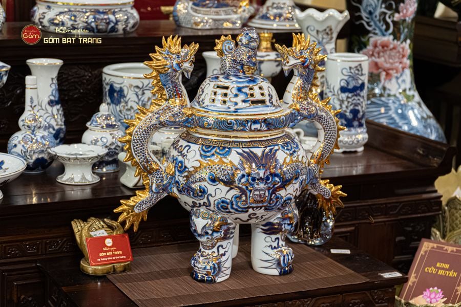 Đỉnh Hương Thờ Men Lam Vẽ Vàng Họa Tiết Thanh Long