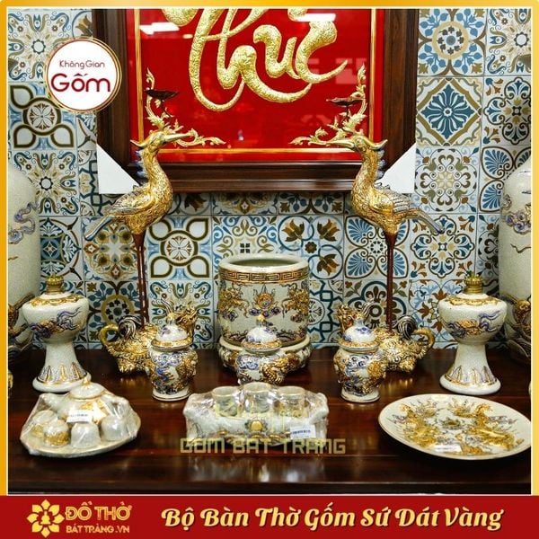 Ưu điểm nổi bật của đồ thờ men rạn vẽ vàng tại TP.HCM