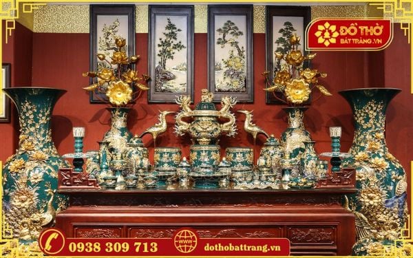 Cách bài trí bàn thờ gia tiên đơn giản mà trang trọng