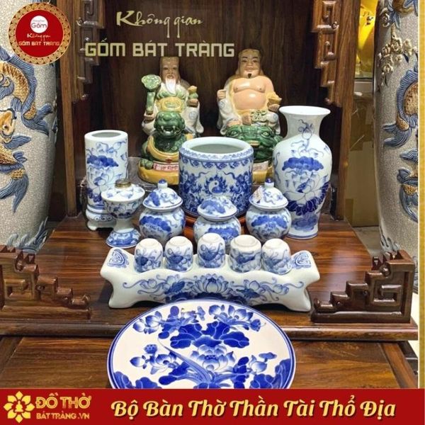 Những bộ đồ thờ cơ bản cần phải có trên bàn thờ Thần Tài