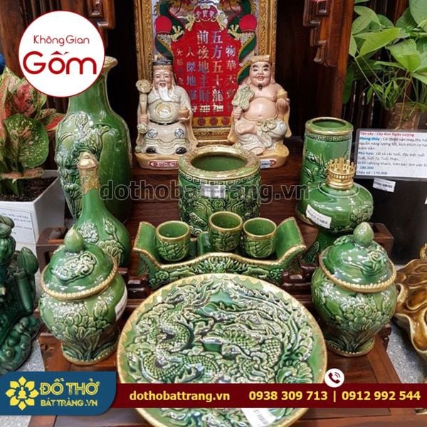 Những bộ đồ thờ cơ bản cần phải có trên bàn thờ Thần Tài