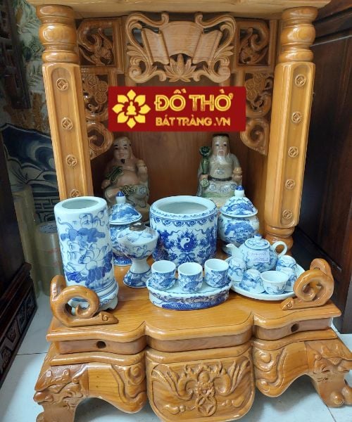 Hướng dẫn cách thỉnh bài vị thần tài đơn giản ngay tại nhà