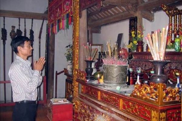 Cách thức thay tro bát hương dịp cuối năm giữ tài lộc cho gia đình