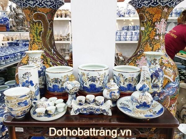 Hướng dẫn cách lập bài vị gia tiên, Thần tài, Thổ công đúng chuẩn tâm linh