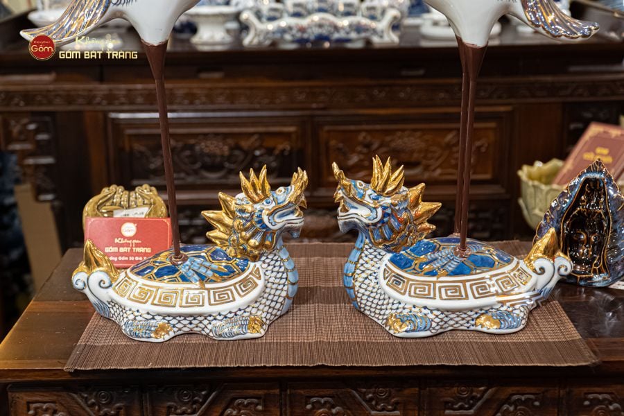 Hạc Thờ Trắng Men Lam Vẽ Vàng (Chiếc)