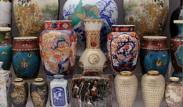 Gốm sứ Nhật Bản cao cấp giá bao nhiêu tiền ? mua ở đâu ?