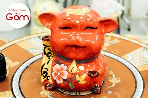 Nên trưng tượng heo may mắn bằng chất liệu gì cho ngày Tết?