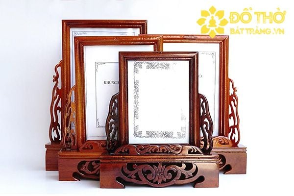 Khung hình thờ bằng gỗ TpHCM – Tại sao nên mua khung hình thờ bằng gỗ?