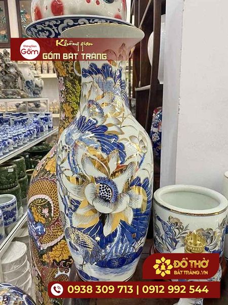 Những tác dụng phong thủy của lộc bình trên bàn thờ và cách sử dụng