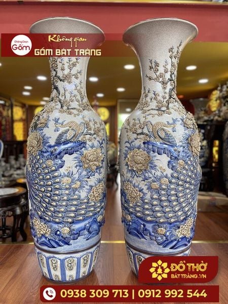 Những tác dụng phong thủy của lộc bình trên bàn thờ và cách sử dụng
