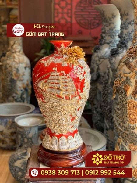 Chọn bình cắm hoa cỡ lớn trang trí phòng khách thêm thu hút