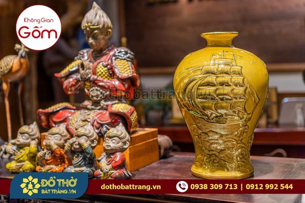 Lựa chọn các loại bình hoa gốm sứ sang trọng chưng Tết