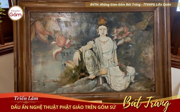 Thưởng lãm “Dấu ấn nghệ thuật Phật giáo trên gốm sứ Bát Tràng” tại Huế