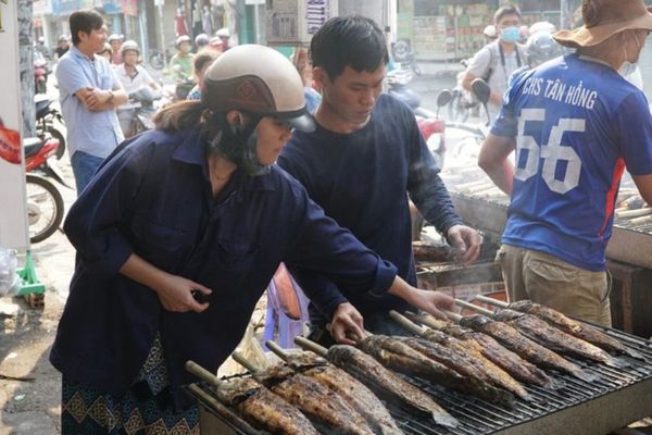Tại sao phải cúng cá lóc nướng trong ngày vía Thần Tài?