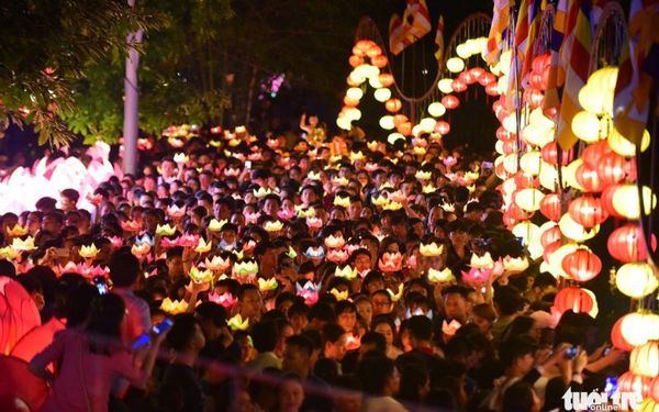Những việc nên làm trong ngày Phật Đản Sanh