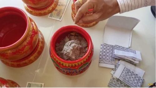 Bát hương hóa âm là hiện tượng gì?
