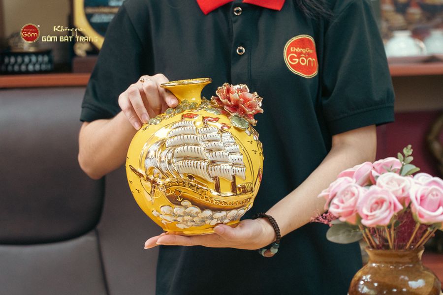 Quả Hút Lộc Men Vàng Vẽ Vàng Thuân Buồm Xuôi Gió