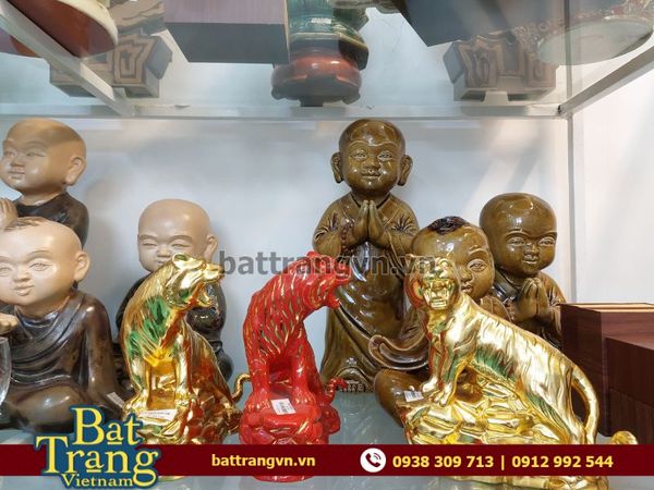 Quà tân gia nhà bạn trai mua gì ý nghĩa, hợp ý phụ huynh?