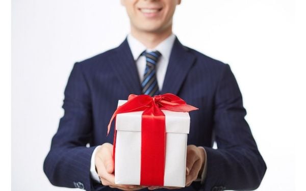 Quà tặng phong thủy Tết ấn tượng dành tặng cấp trên