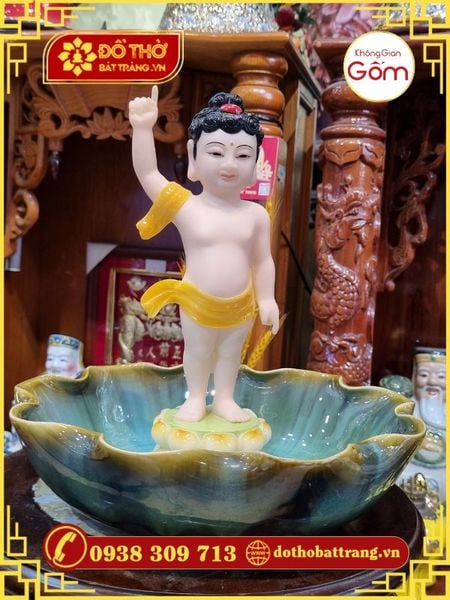 Cách tắm tượng Phật Đản Sanh đúng trong đại lễ Phật đản