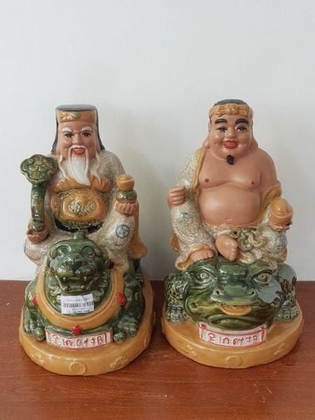 Những điều cấm kỵ không nên khi thỉnh tượng thần tài thổ địa bằng sứ