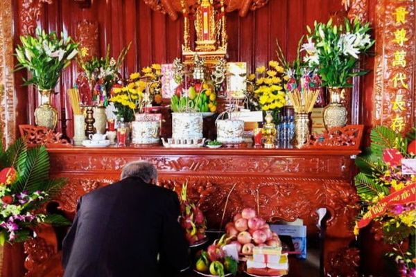 Tục hóa vàng của người Việt – Bài văn khấn ngày mùng 3 Tết