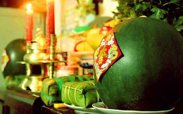 Văn khấn hóa vàng chuẩn nhất – Lễ vật cần chuẩn bị trong lễ hóa vàng