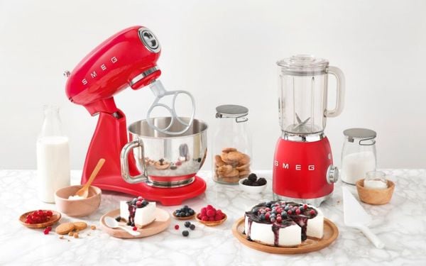 Máy trộn bột đa năng Smeg