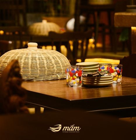 Một Ngày Khám Phá Nha Trang Và Bữa Cơm Ấm Lòng Tại Nhà Hàng Mắm