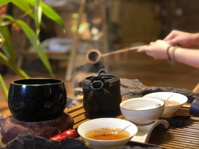 🌿 Trà Thiền – Khi Tâm Trở Về Với Một Chén Trà
