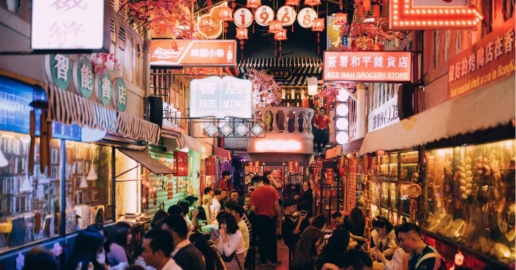 Hẻm Bia: Lost in HongKong – Thiên đường “chill” về đêm giữa lòng Sài G –  Ghiền Check In