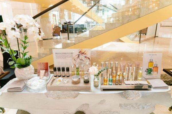 Anne Semonin hân hạnh đồng hành cùng Akoya Spa trong buổi vinh danh này