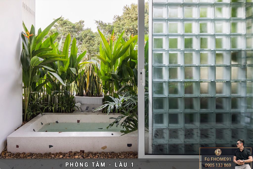 Cho thuê nhà phố 3 phòng ngủ phong cách resort, giếng trời & bồn tắm ban công – 99 triệu/tháng