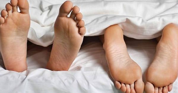 Lợi ích từ việc mang tất khi ngủ