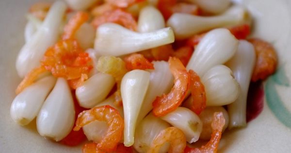 Củ kiệu tôm khô