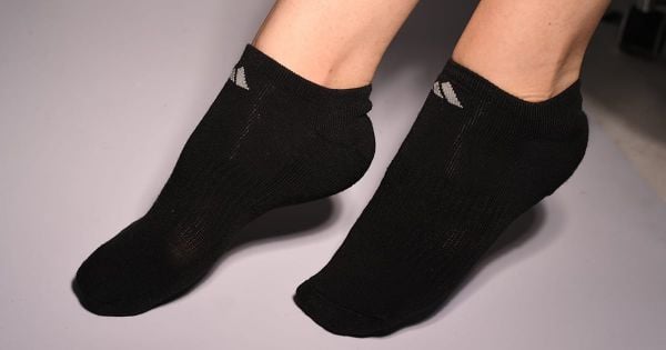 Tất nam cổ ngắn Adidas