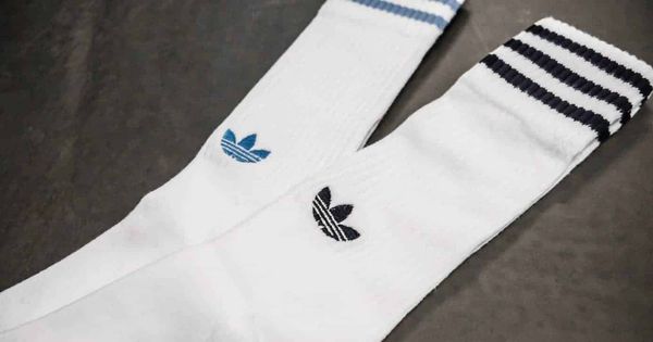 Tất cổ cao nam nữ Adidas đang được giới trẻ ưa chuộng hiện nay