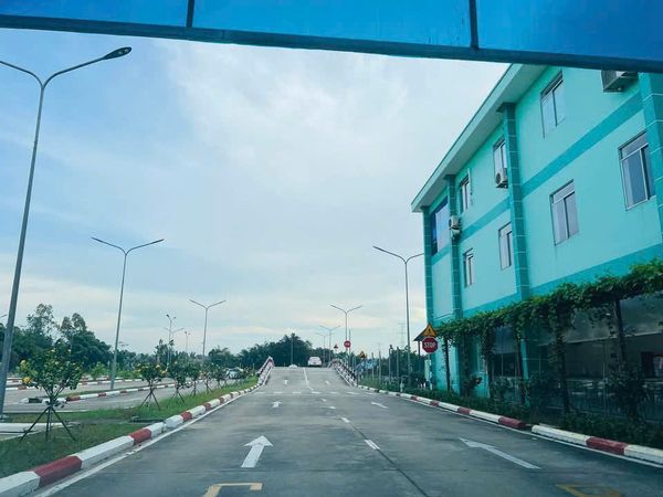 Khoá Học Dịch Vụ Bổ Túc Tay Lái Xe Số Sàn Và Số Tự Động