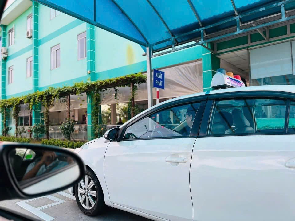 KHÓA HỌC LÁI XE HẠNG B (SỐ SÀN)