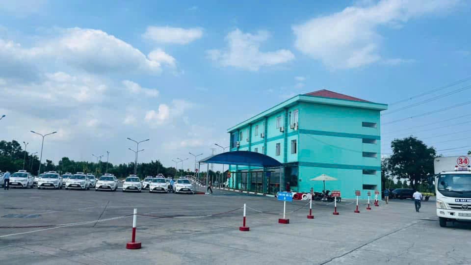 Bổ túc tay lái xe số sàn