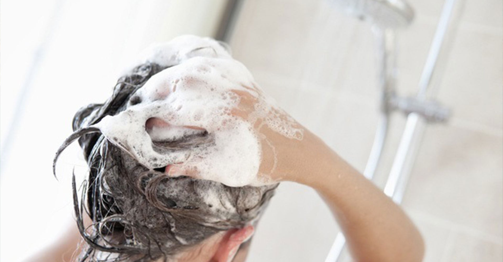 Thách thức mùa rụng tóc chỉ với 3 mẹo chăm sóc tóc