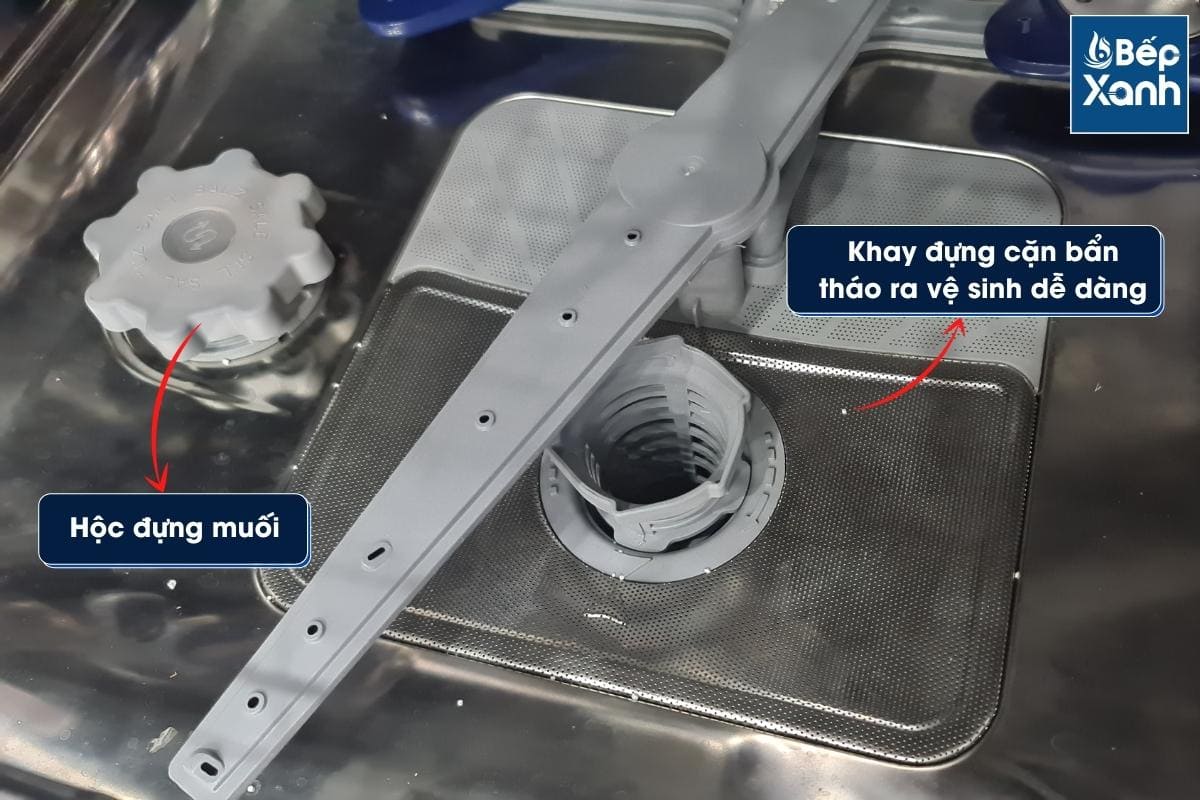 Hộc đựng muối và khay đựng cặn bẩn 