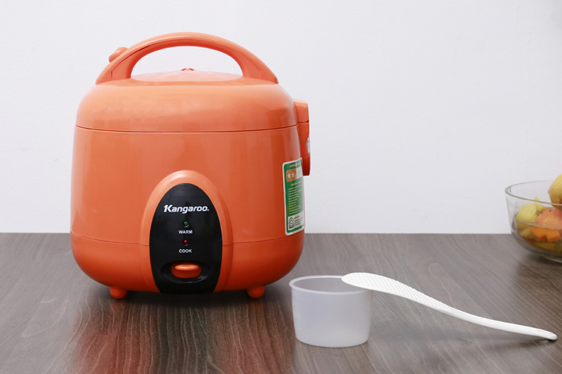 Nồi cơm điện Kangaroo KG826S-1 Nồi cơm điện Kangaroo KG826S-1