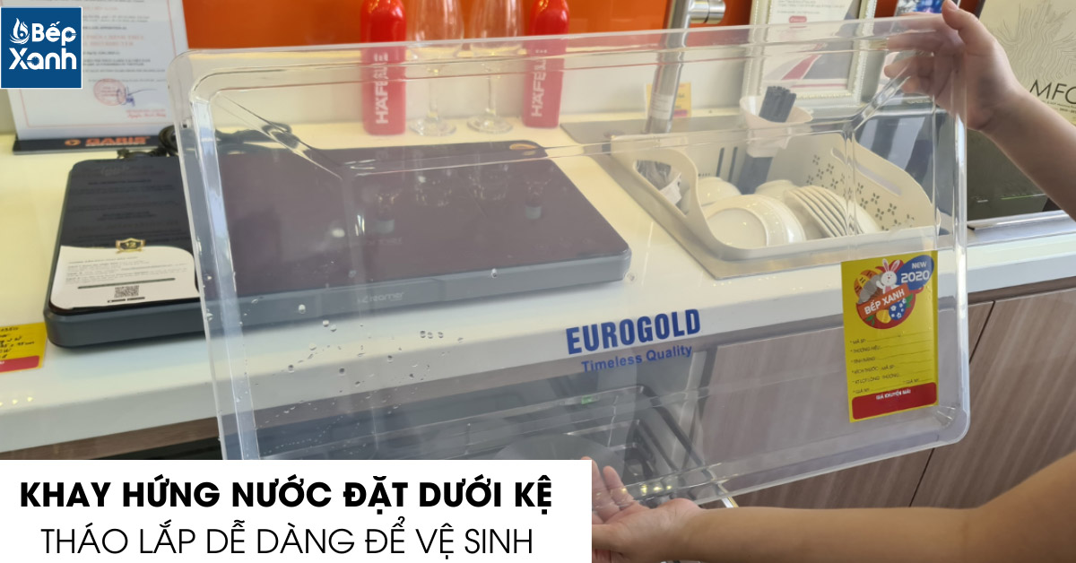 Khay hứng nước tháo lắp tiện lợi giúp dễ vệ sinh