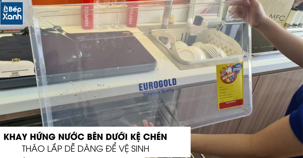 Khay hứng nước tháo lắp tiện lợi giúp dễ vệ sinh